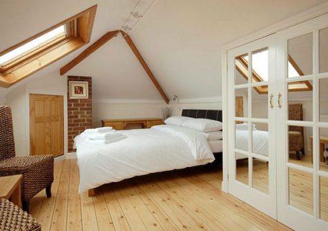 Bedroom #1 @ Rock House, Torquay