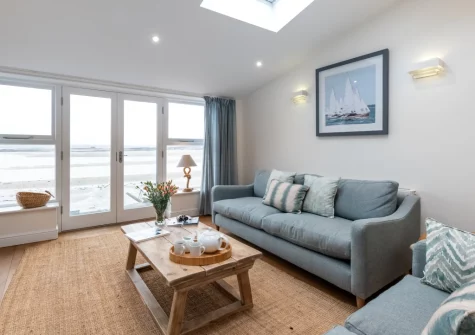 The living room at Rock Rose Cottage, Appledore