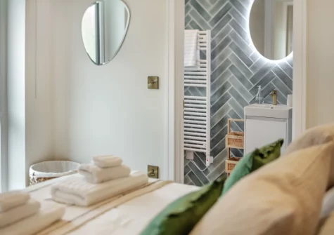 Bedroom #4 & en-suite shower room at Rock View, Little Petherick