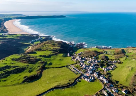 A short stroll brings you into the heart of Mortehoe, which is a quintessential English village perched high on the cliffs