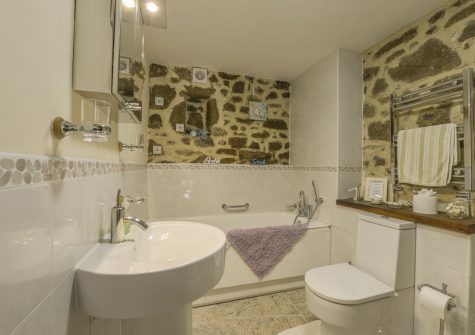 The bathroom at Rockmead, Lettaford