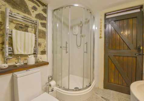 The bathroom at Rockmead, Lettaford