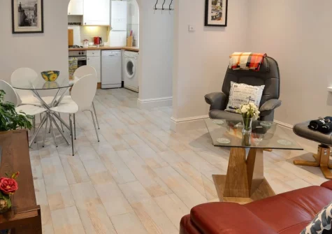 The living & dining area at Roland Cottage, Falmouth