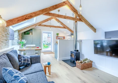 The living & dining area at Rolling Hills, Lee