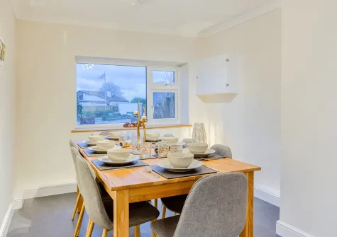 The dining area at Roscarna, Parkham