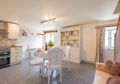 The kitchen & dining area at Rose Cottage at Higher Worthyvale Farm, Camelford