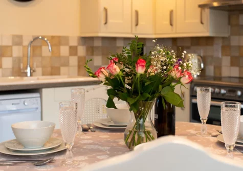 The kitchen & dining area at Rose Cottage at Higher Worthyvale Farm, Camelford