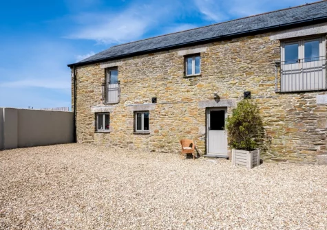 Rose Cottage at Higher Worthyvale Farm is a beautifully presented cottage forming part of a charming, converted barn