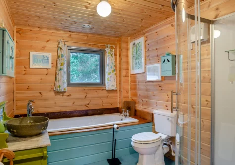 The bathroom at Rose Retreat, Perranporth