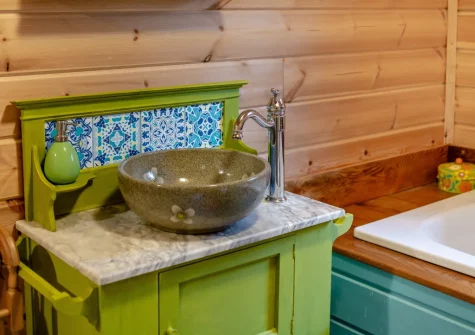 The bathroom at Rose Retreat, Perranporth