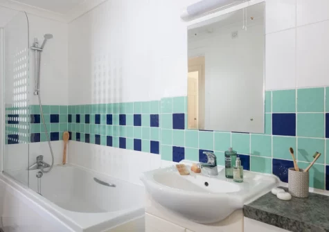 The bathroom at Rosebud, Portreath