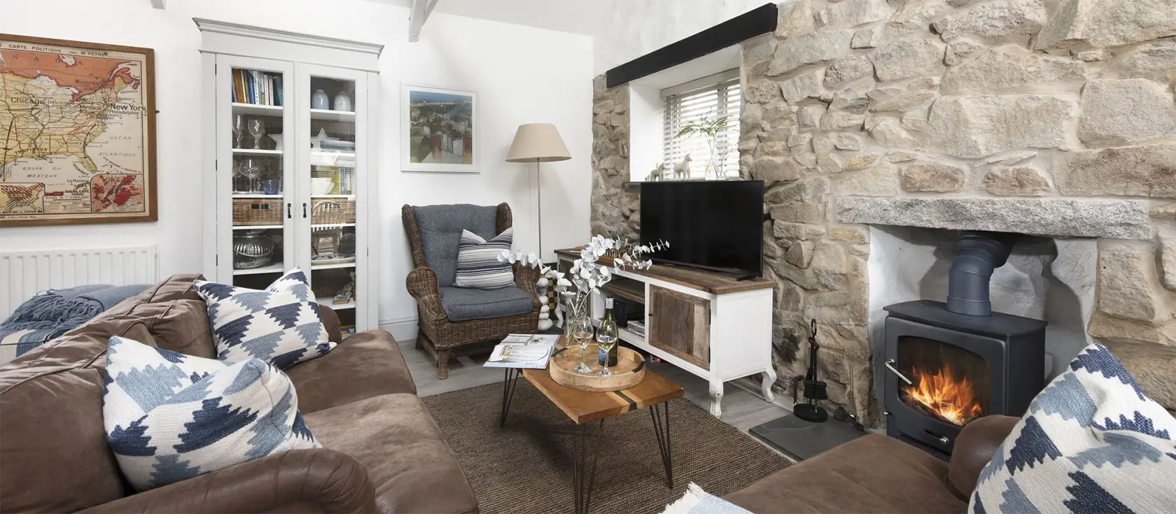 Rosehendra, Rosevidney is a restored 2-bedroom barn in a peaceful rural setting, offering a cosy getaway with a private garden. Near Cornwall's scenic west coast beaches and historic sites, it's perfect for year-round escapes with friends and family.