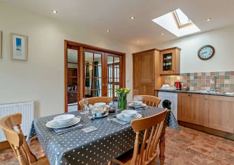 The kitchen & dining area at Roseland Barn, Trenear