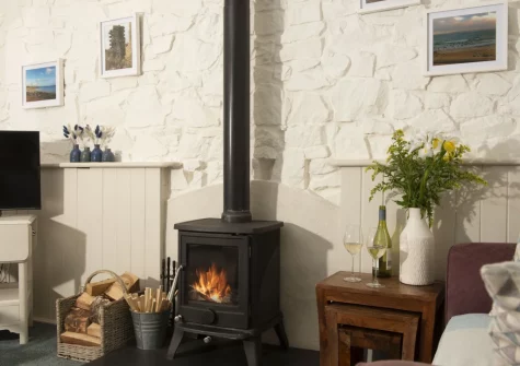 The living area at Roseland Cottage, Perranwell Station
