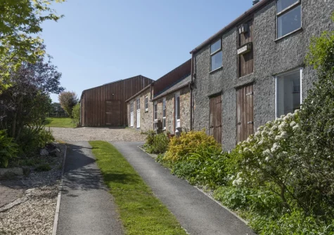 Roseland Cottage is a a beautiful two-bedroom barn conversion nestled in a picturesque rural setting