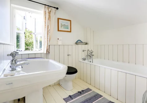 The bathroom at Rosemayne, Rock