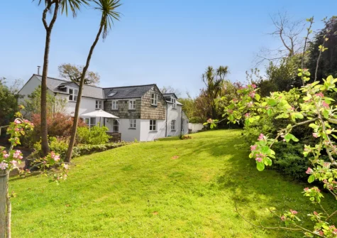The lawned garden at Rosemayne, Rock