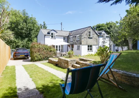 The lawned garden at Rosemayne, Rock