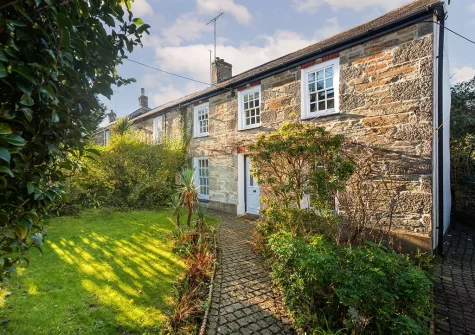 Roseneath retains many of the its original features while still providing many modern amenities