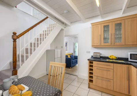 The kitchen & dining area at Rosie's Cottage, Mousehole