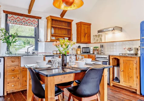 The kitchen & dining area at Rowan at South Torfrey Farm, Golant