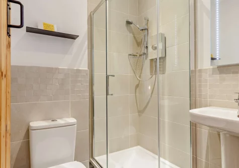 Bedroom #1 en-suite shower room at Rowan at South Torfrey Farm, Golant