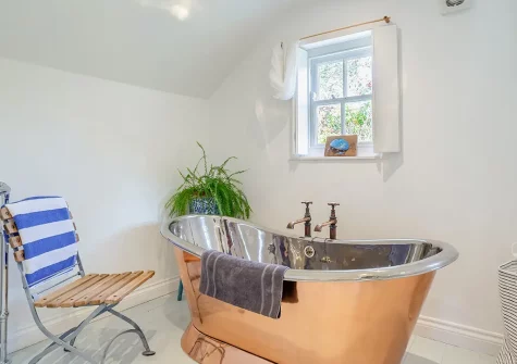 Bedroom #1 en-suite bathroom at Ruth's Cottage, St Teath