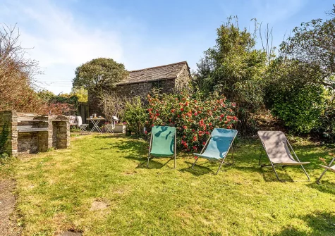 The barbecue area & garden at Ruth's Cottage, St Teath