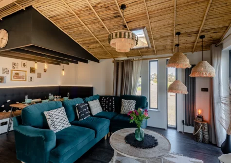 The living area at Safari Lodge, Pensilva