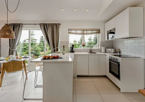 The kitchen at Salcombe Lodge, Marldon