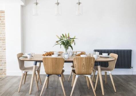 The kitchen breakfast area at Salcombe Retreat, Salcombe