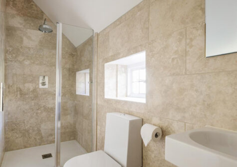 The family shower room at Salcombe Retreat, Salcombe