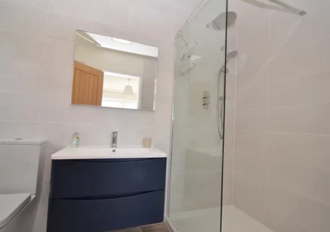 Bedroom #1 en-suite at Salmon Leap, Brixham