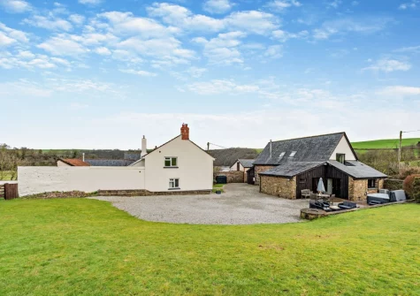 Salterns River offers all the benefits of a countryside retreat with all the peace and tranquillity you could wish for