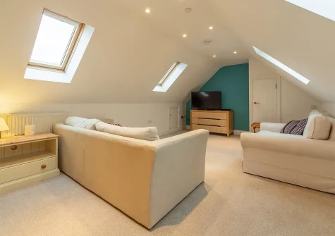 The mezzanine living room at Saltings Loft Apartment 2, Lelant