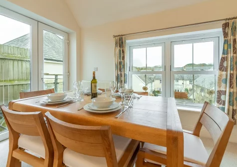 The dining area at Saltings Loft Apartment 2, Lelant