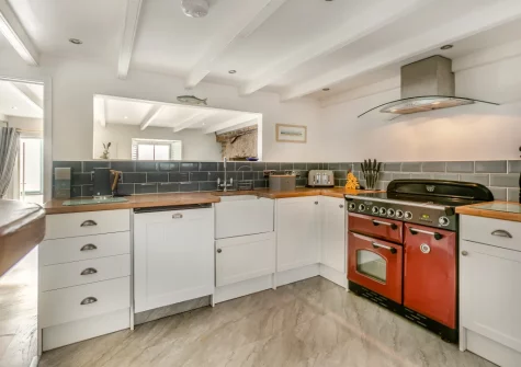 The kitchen at Samphire Cottage, Porthleven