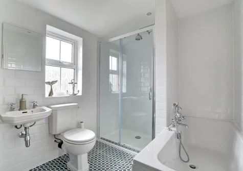 The bathroom at Samphire House, Padstow