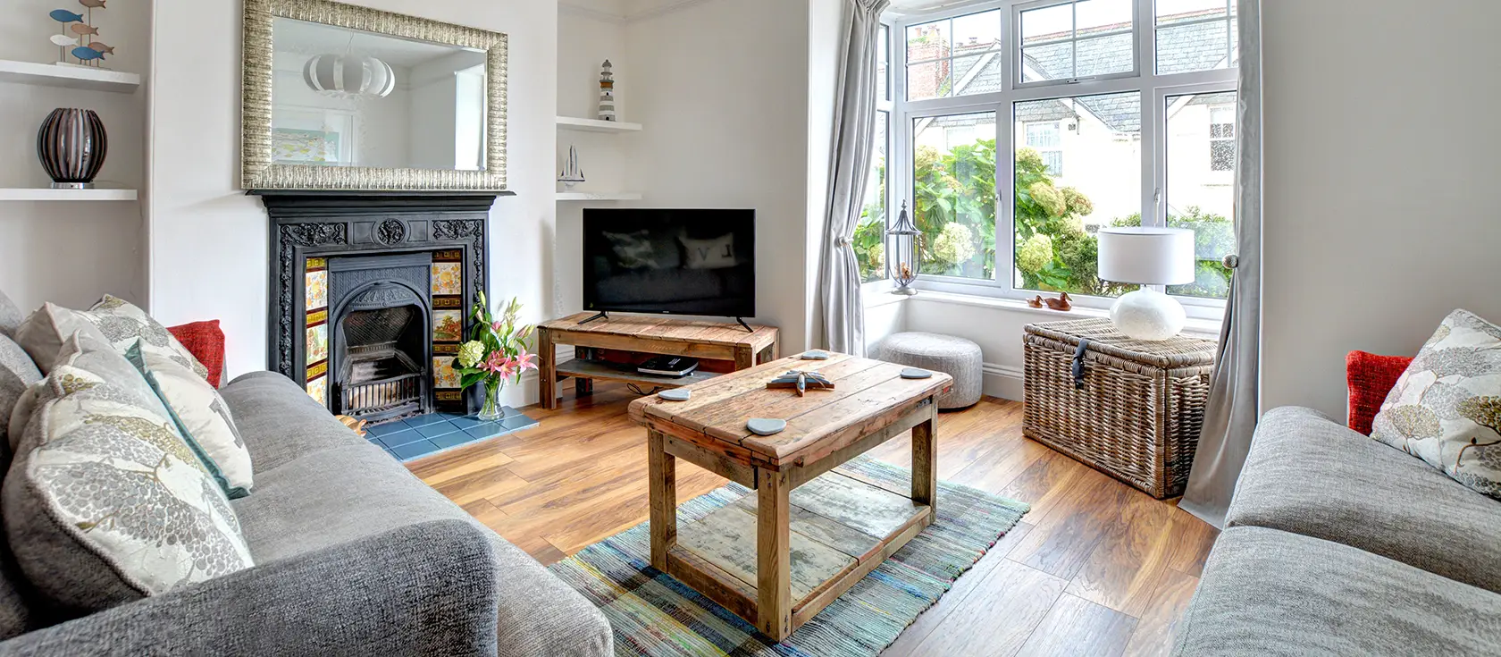 Samphire House, Padstow is a charming 3-bedroom family home in the heart of this beloved Cornish fishing port. Enjoy sunny patios with BBQ, modern amenities, and easy access to golden beaches, the scenic Camel Trail, and wonderful local attractions.
