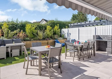 The patio, barbecue & alfresco dining area at Sandbars, Instow