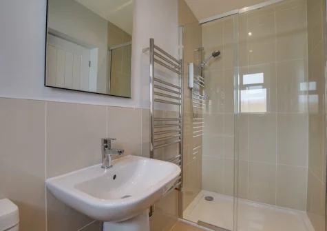 The shower room at Sandbars, Padstow