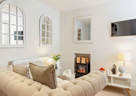 The living area at Sanderling Cottage, Looe