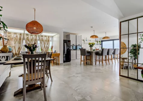 The dining area at Sandpipers, Downderry