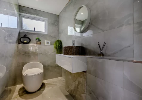 Bedroom #3 en-suite shower room at Sandpipers, Downderry