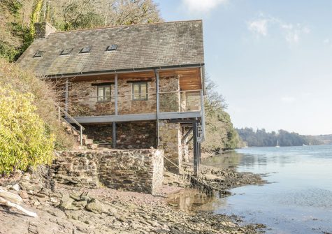 Outside Sandridge Boathouse, Stoke Gabriel