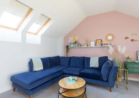 The third floor living area at Sandseekers Barn, Mawgan Porth