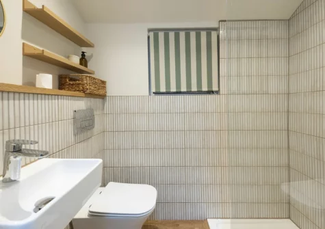The shower room at Sandy Boobies, St Ives