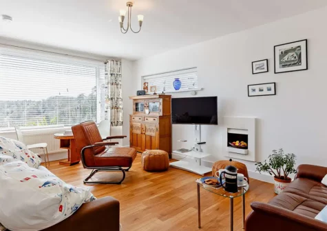 The living room at Sandy Toes, Paignton