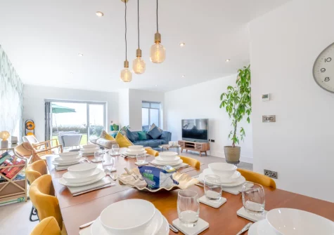 The dining area at Sandy Toes, Stoke Fleming