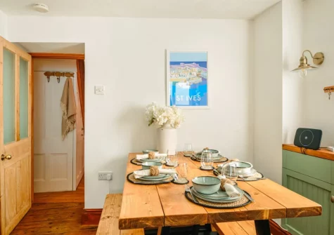 The kitchen & dining area at Scallop Cottage, Porthleven